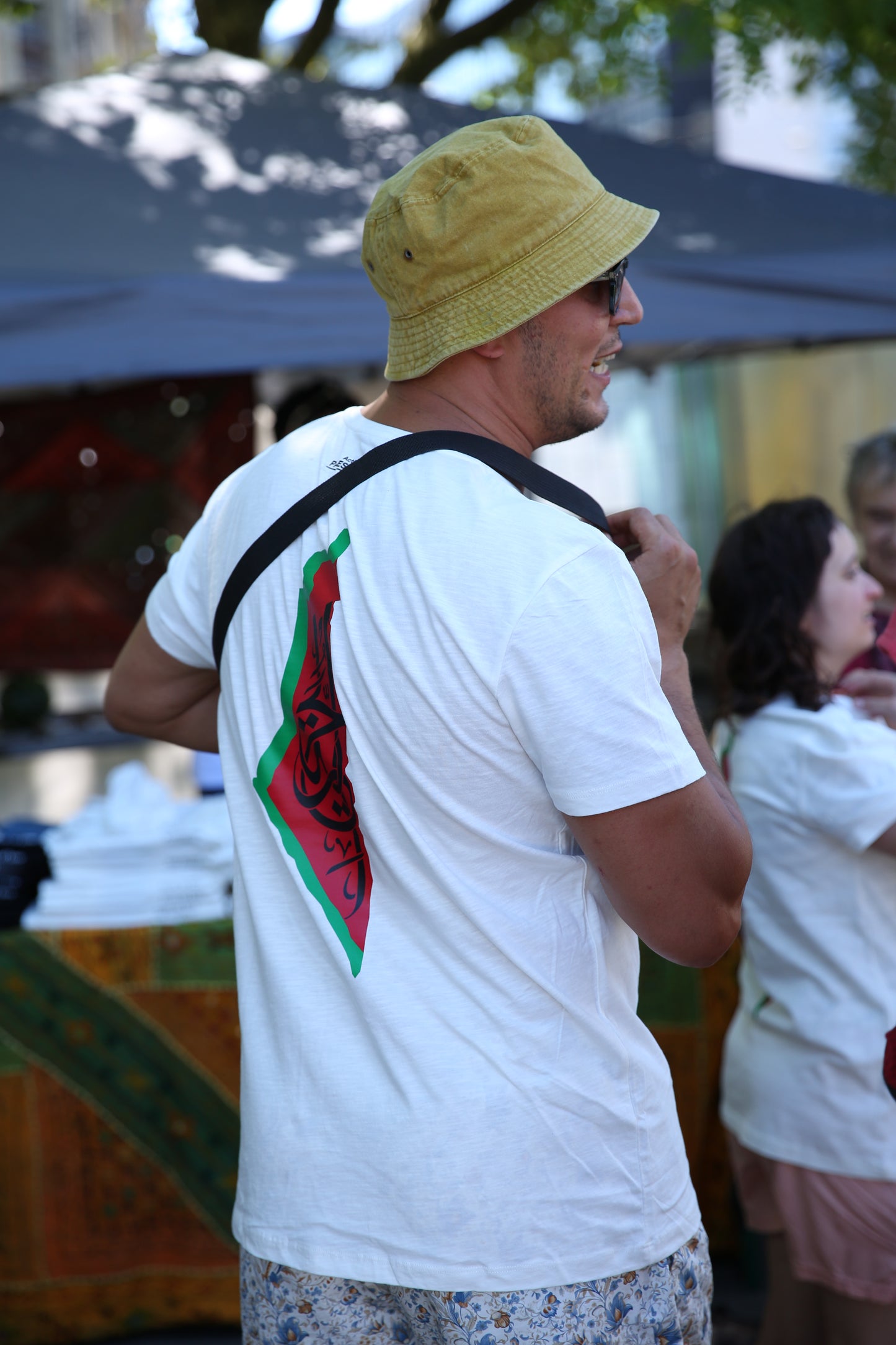 T-Shirts – Solidarität & Freiheit